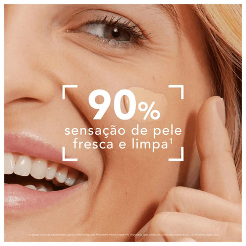 Protetor Solar Facial Bioderma Photoderm Antioleosidade Muito Claro - FPS 70 - 40 g