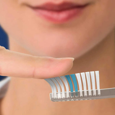 Escova de Dente Oral-B Indicator Plus Nº 35, Macia, Sortida, Leve 2 Unidades Pague 1 Unidade