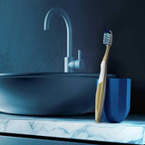 Escova de Dente Oral-B Pro-Saúde 7 Benefícios Sortida, Leve 2 Pague 1