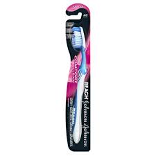 Escova de Dente Johnson's Reach Comfort  Nº 40 - Dureza Macia - 1 Unidade