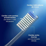 Kit Escova de Dente Oral-B Sensitive Indicator Extra Macia + Fio Dental Oral-B Satin Floss