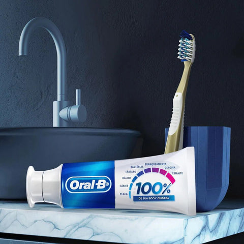 Kit Pasta de Dente Oral-B 100% de Sua Boca Cuidada Menta Refrescante 140g 2 Unidades
